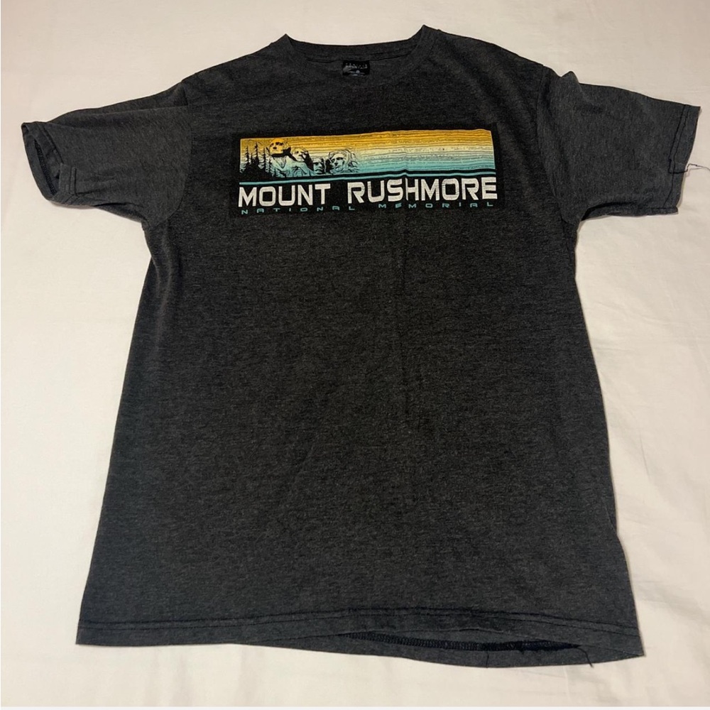 Mount Rushmore Graphic T-Shirt - Charcoal Gray